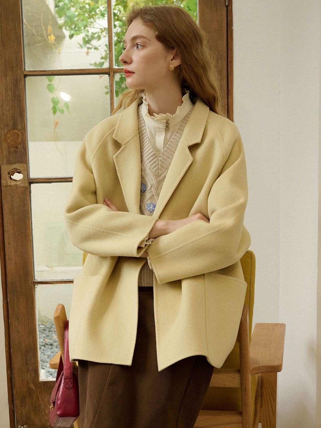 Kinsley Classic Notched Lapel 100% Wool Coat sold by Simple Retro product image thumbnail 3