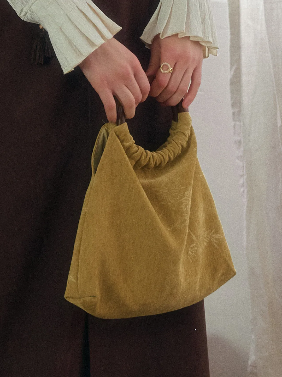 Nyla Floral Corduroy Handbag sold by Simple Retro product image thumbnail 5