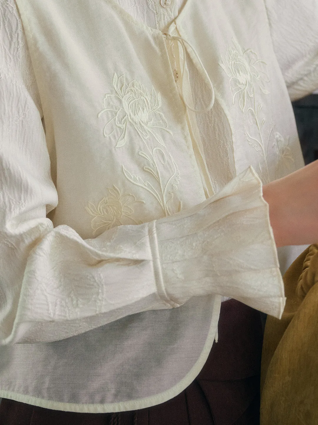 Amara Chinese Style Mockneck Removable Blouse & Vest sold by Simple Retro product image thumbnail 5