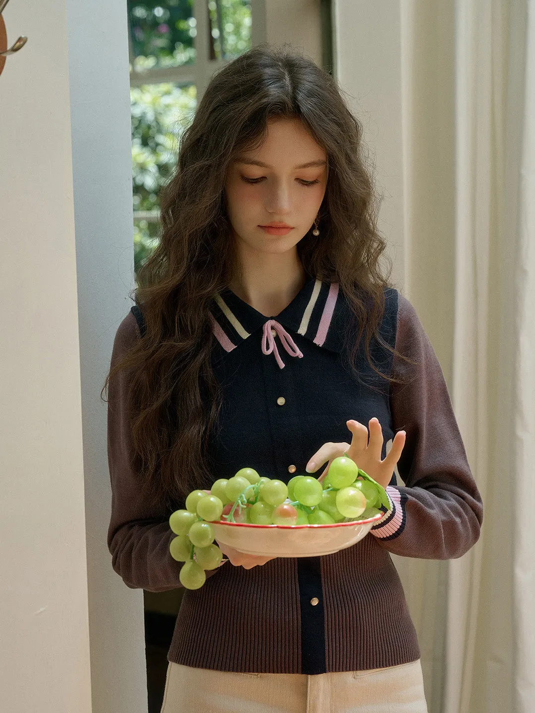 【Final Sale】Dahlia Clashing Colours Doll Neck Bowknot Pullover Sweater sold by Simple Retro product image thumbnail 3