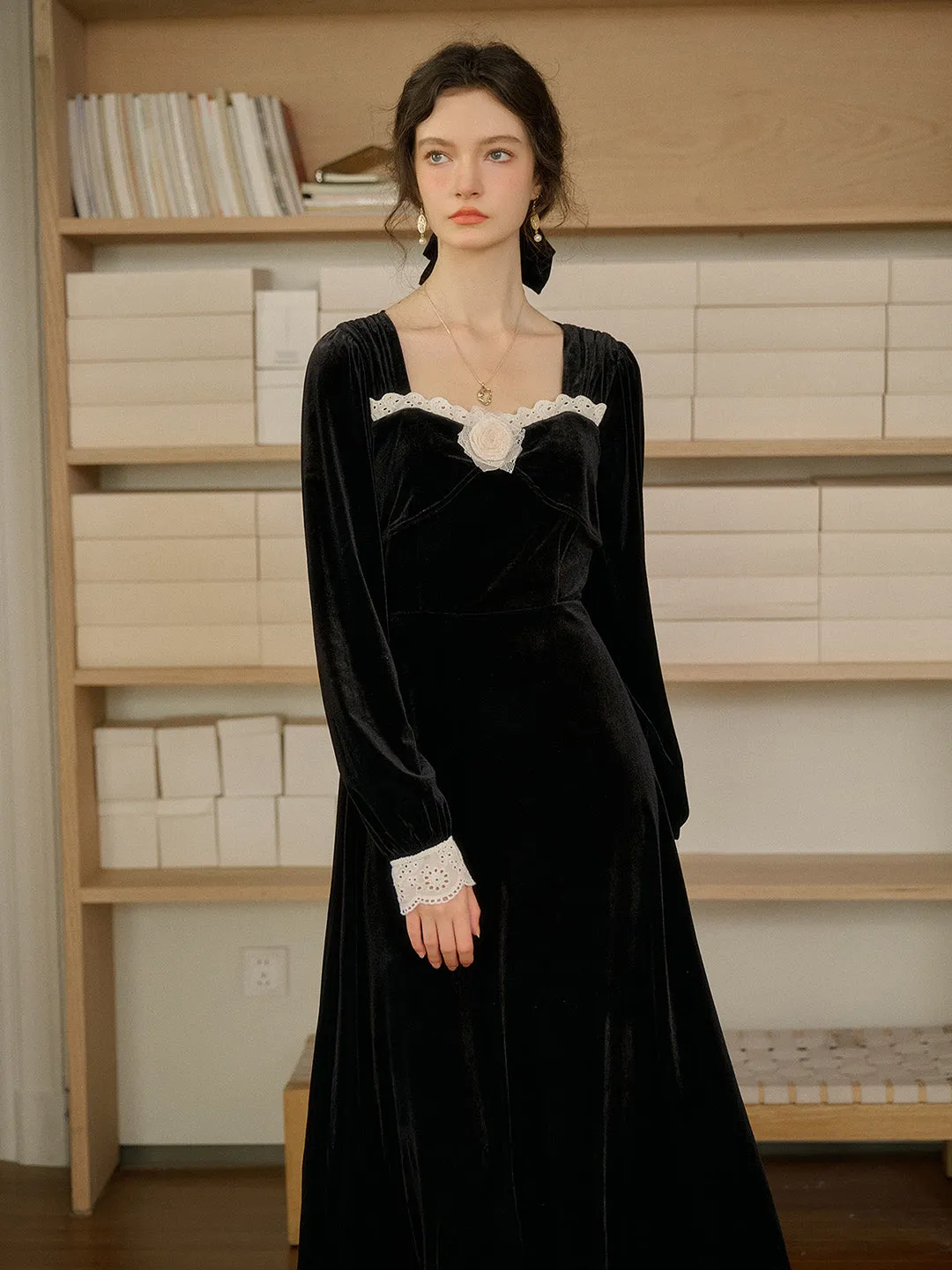【Final Sale】Valentina Square Collar Rose Dress sold by Simple Retro product image thumbnail 4