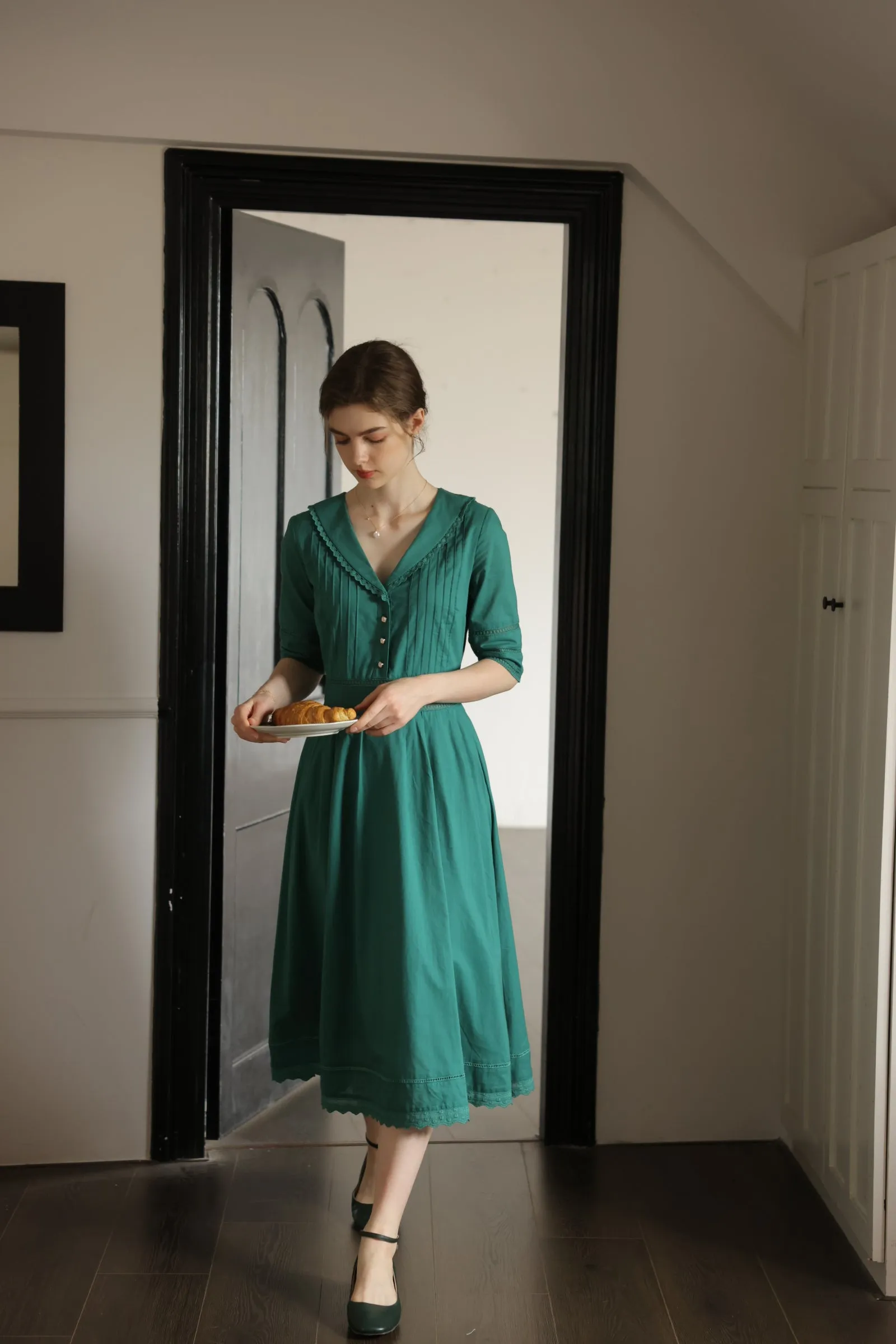 Fiona 100% Cotton Emerald Green Midi Dress sold by Simple Retro product image thumbnail 4