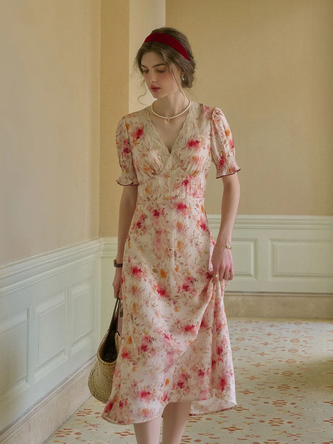 Amelia V-Neck Lace Floral Dress sold by Simple Retro product image thumbnail 4