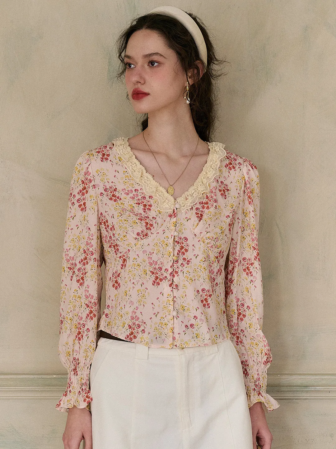 【Final Sale】Laurel V-Neck Floral Blouse sold by Simple Retro