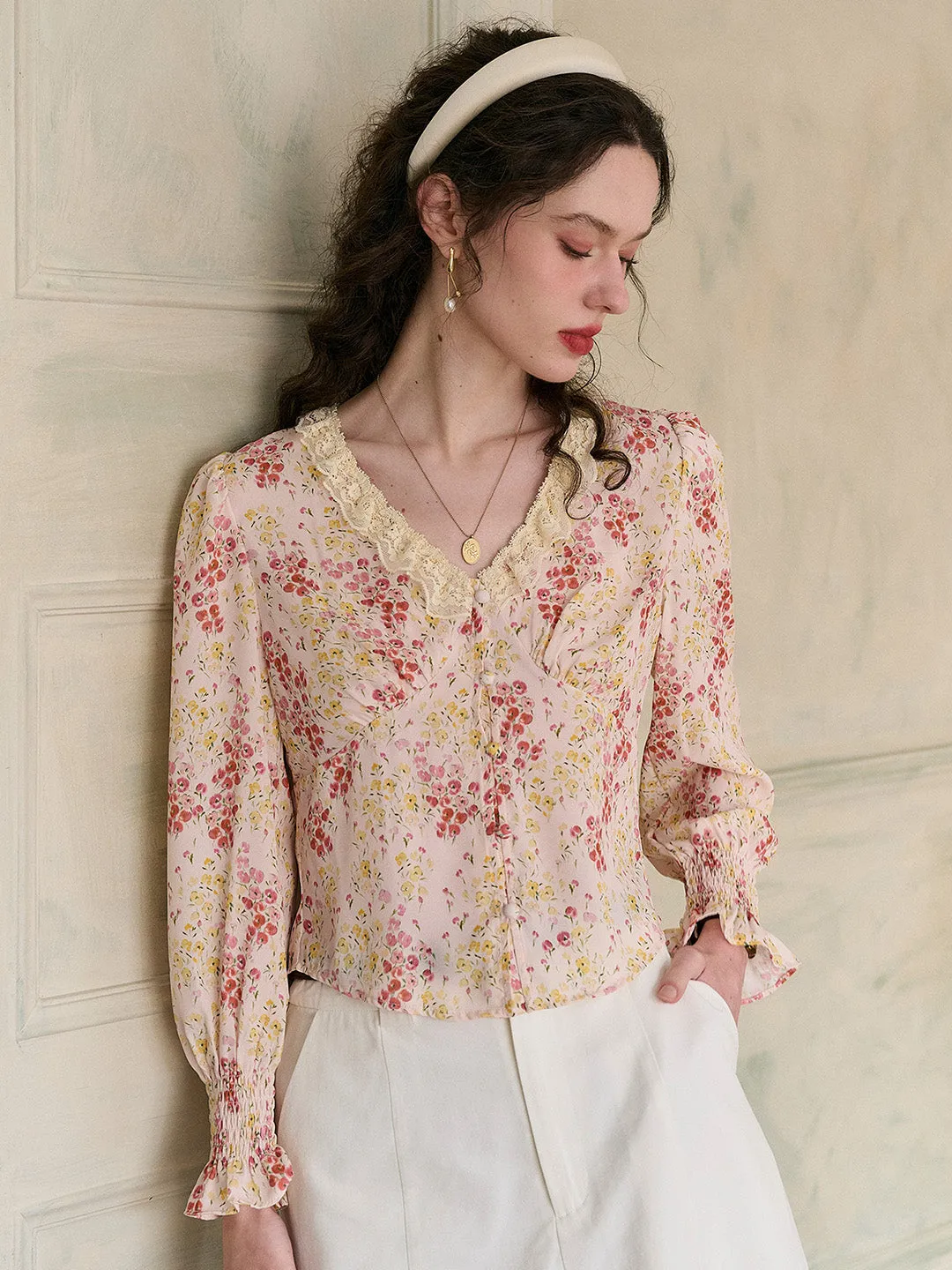【Final Sale】Laurel V-Neck Floral Blouse sold by Simple Retro product image thumbnail 5