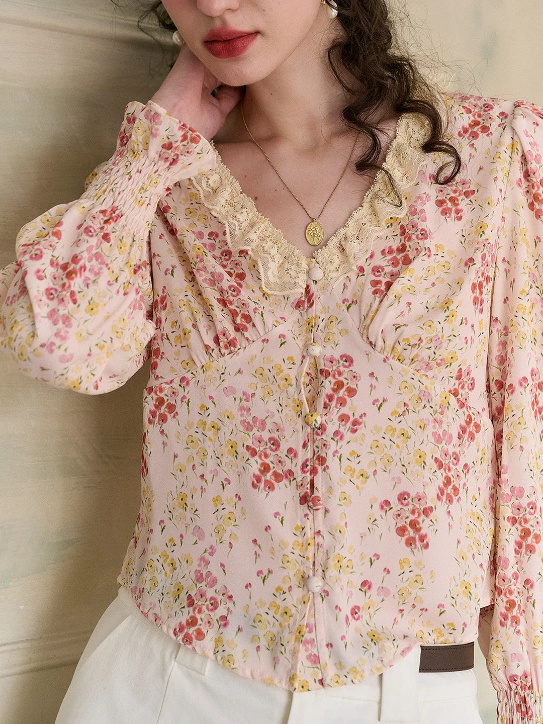 【Final Sale】Laurel V-Neck Floral Blouse sold by Simple Retro product image thumbnail 2