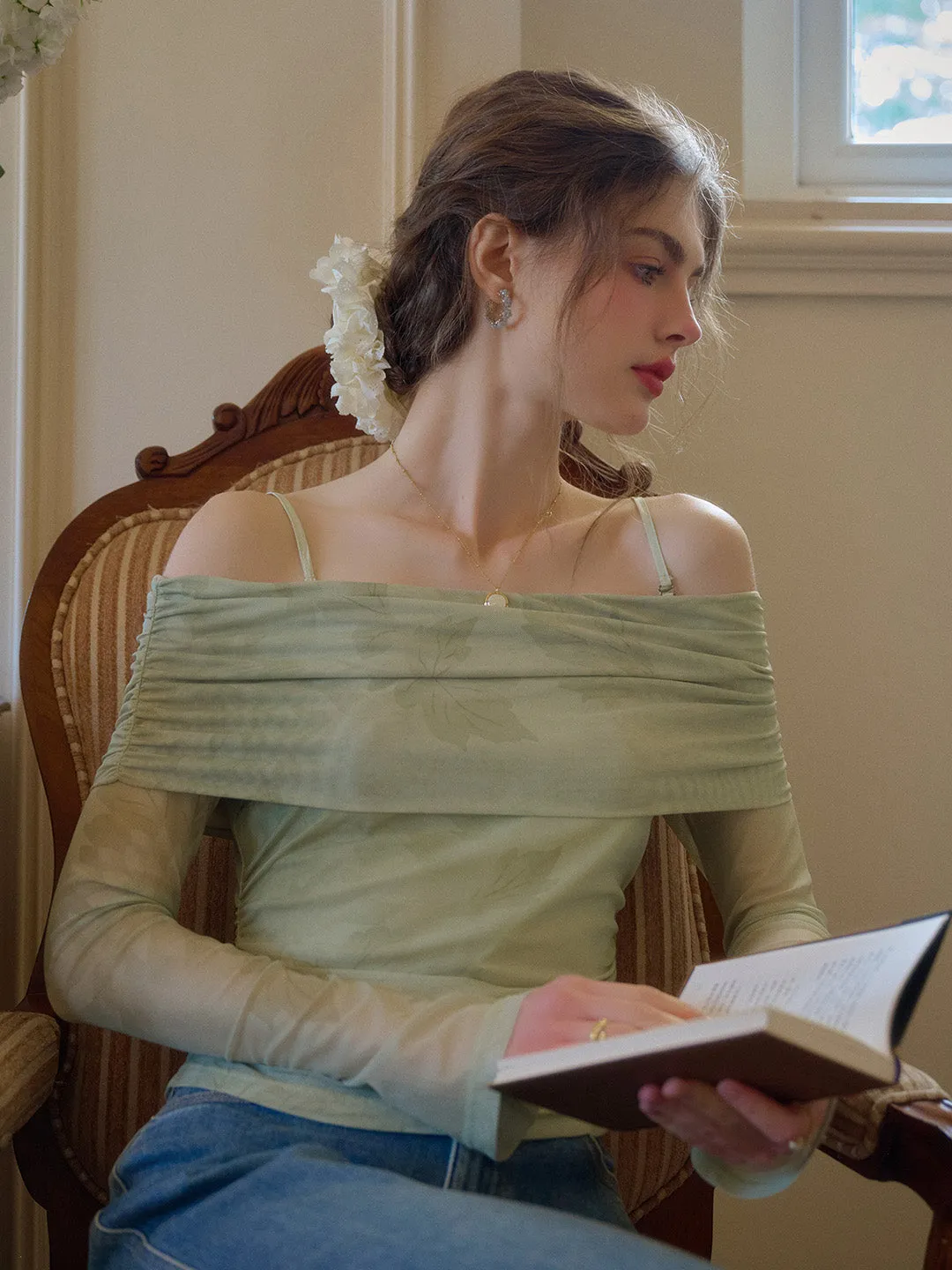 Freesia Off-shoulder Leaf Top sold by Simple Retro product image thumbnail 5