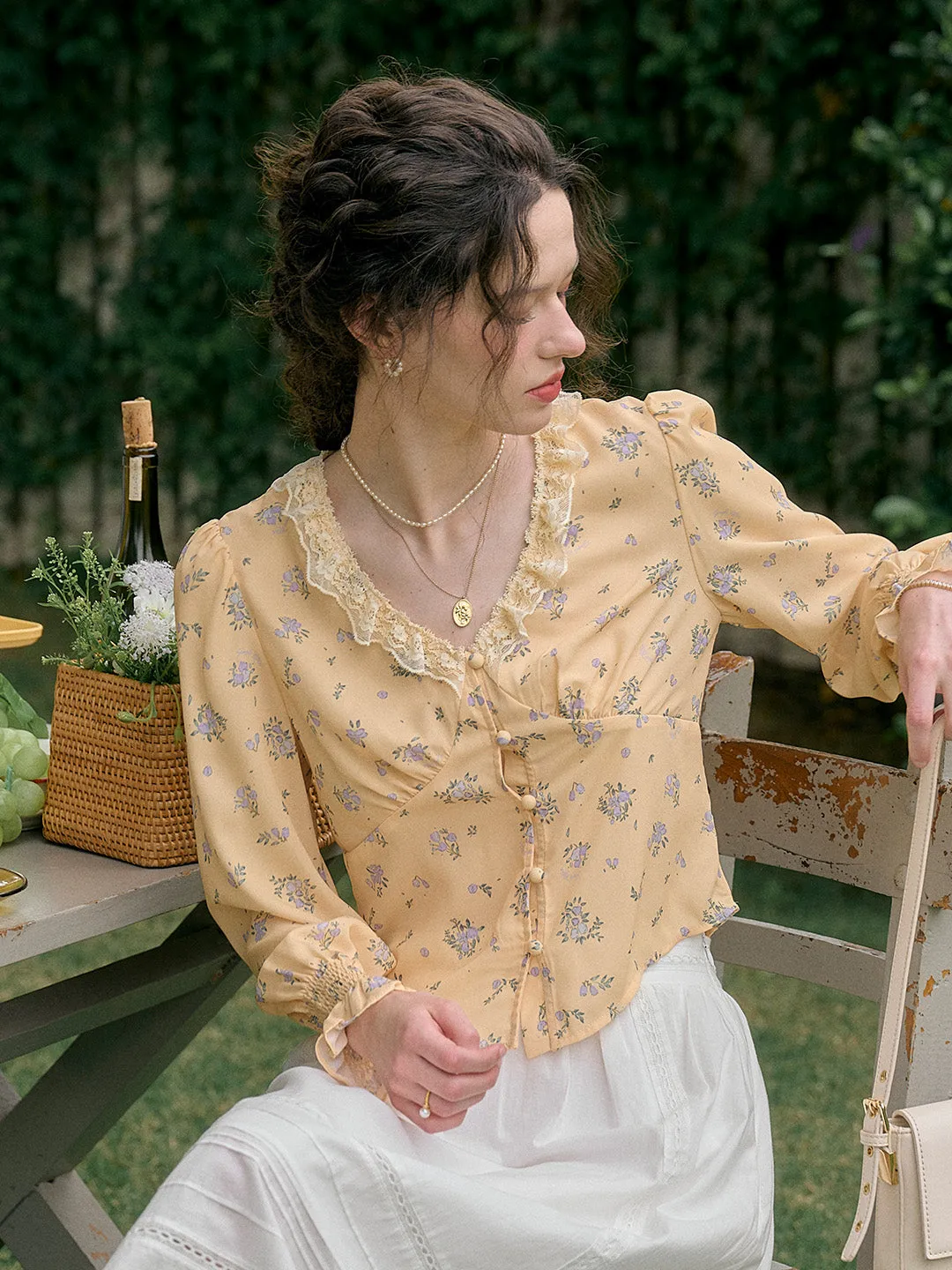 【Final Sale】Adrianna V-Neck Floral Blouse sold by Simple Retro product image thumbnail 4