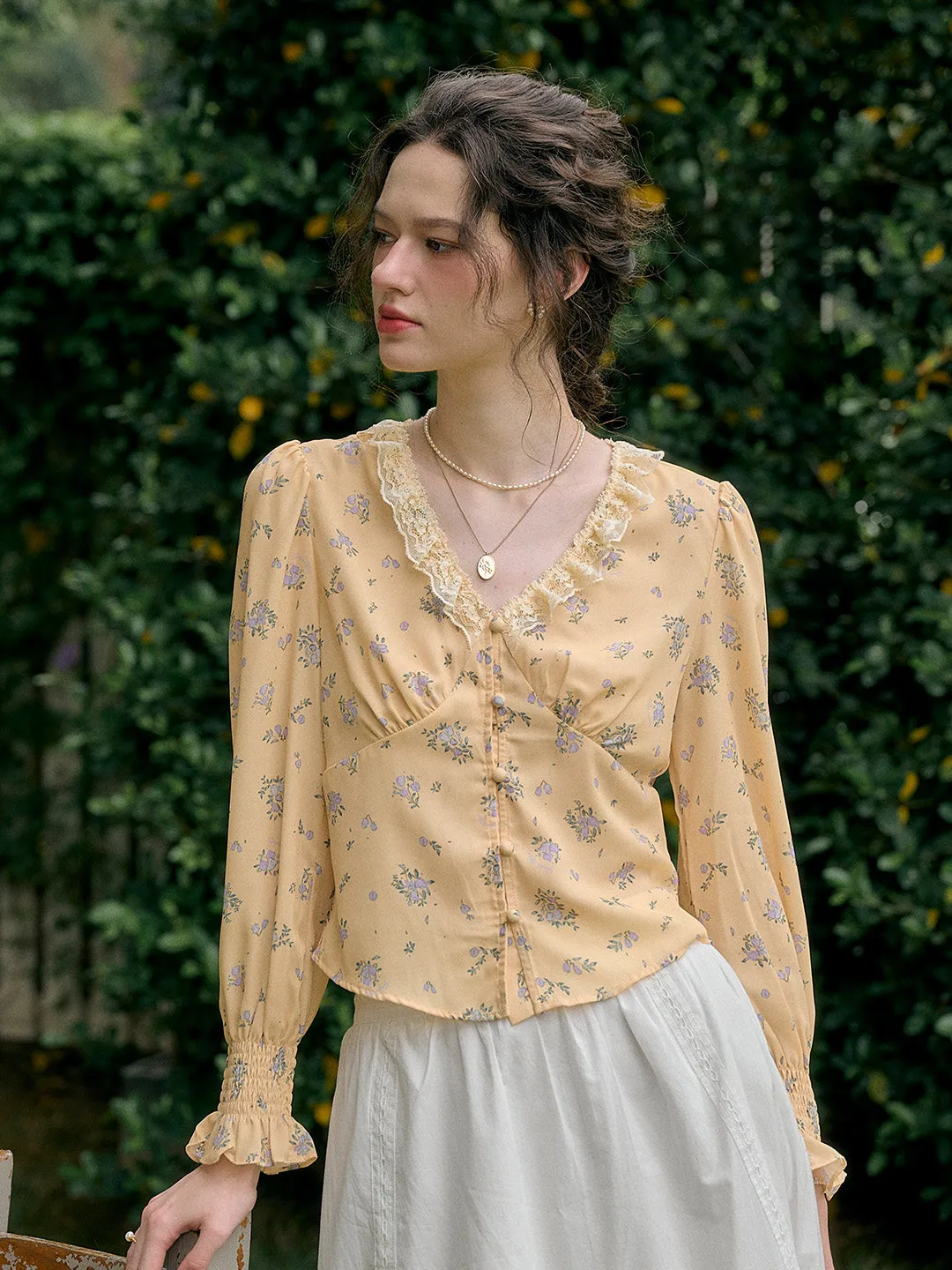 【Final Sale】Adrianna V-Neck Floral Blouse sold by Simple Retro product image thumbnail 5