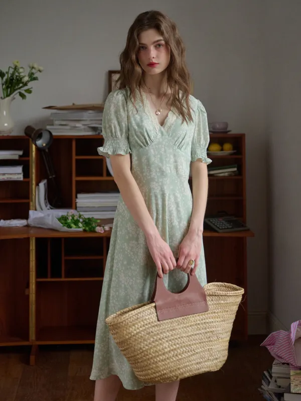【Final Sale】Stormi Charming V-neck Lace Trimmed Floral Print Dress - Light Green sold by Simple Retro