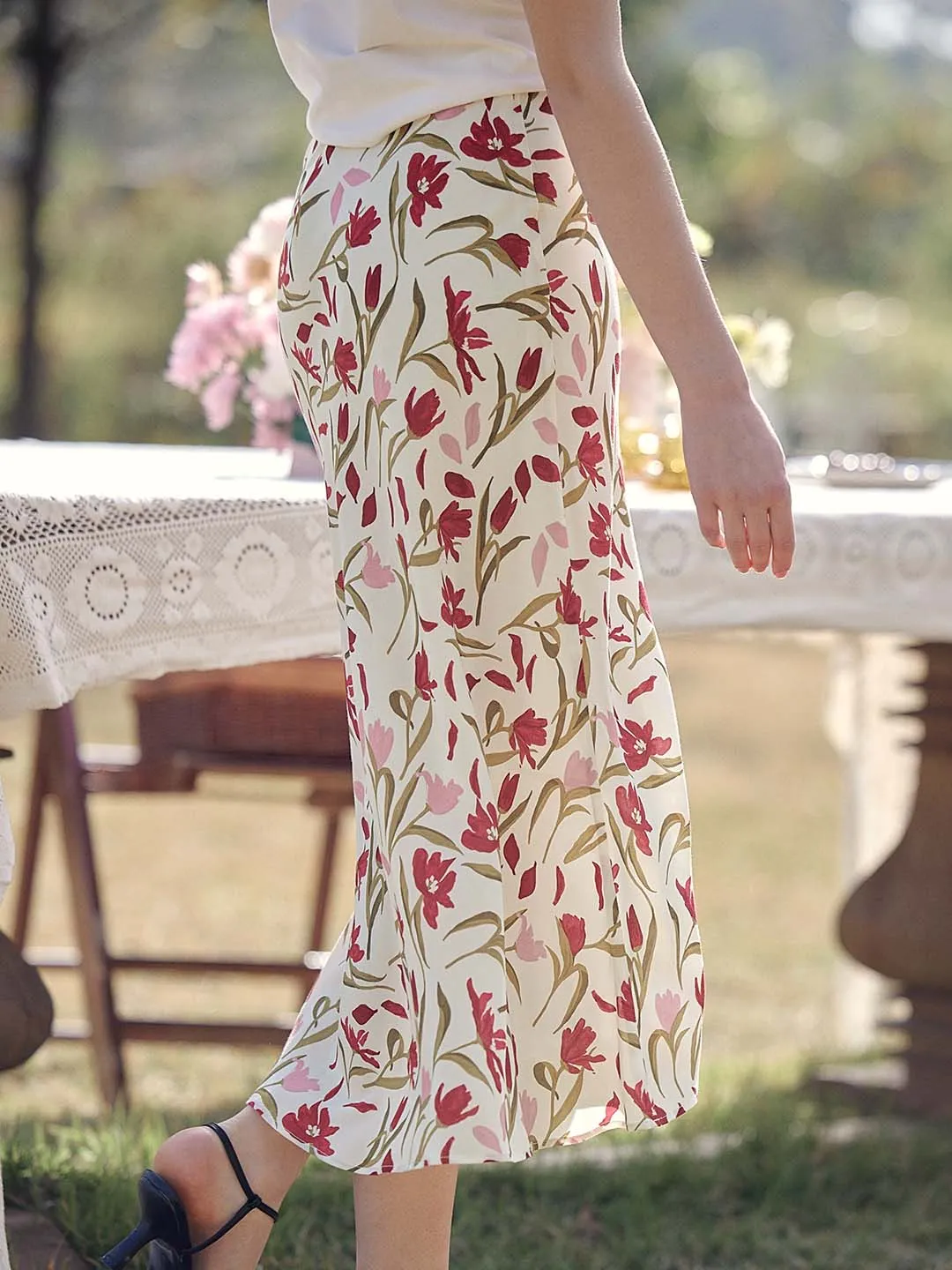 Yara Romantic Tulip Print Skirt sold by Simple Retro product image thumbnail 3