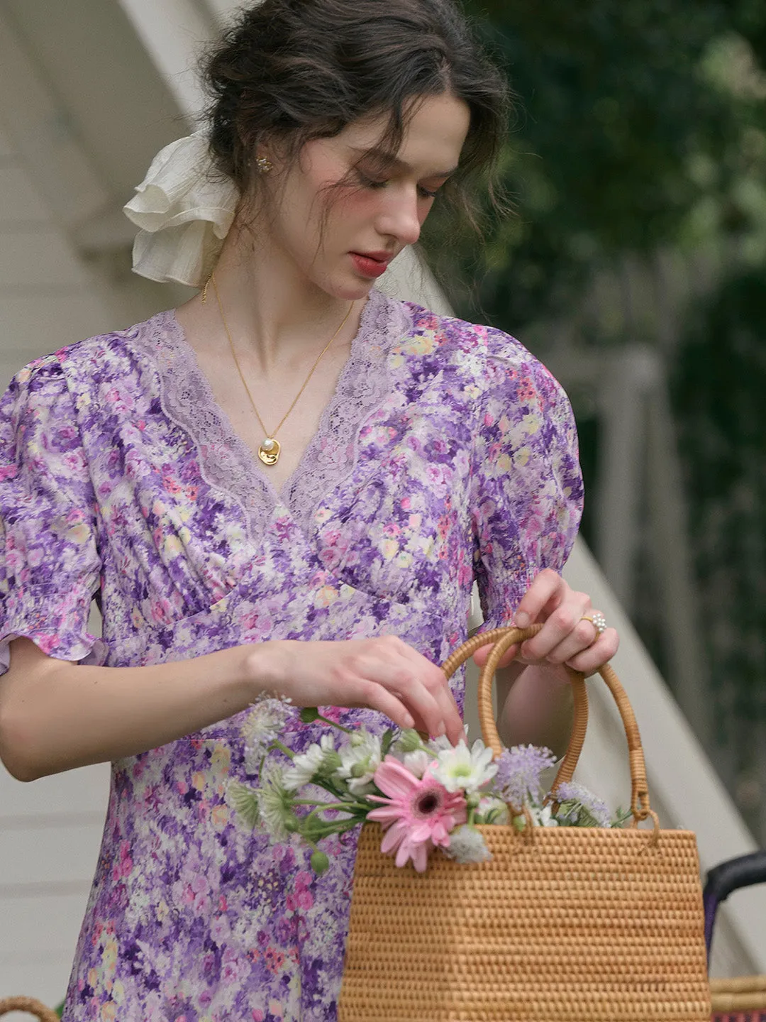 【Final Sale】Stormi Charming V-neck Lace Trimmed Floral Print Dress sold by Simple Retro product image thumbnail 3