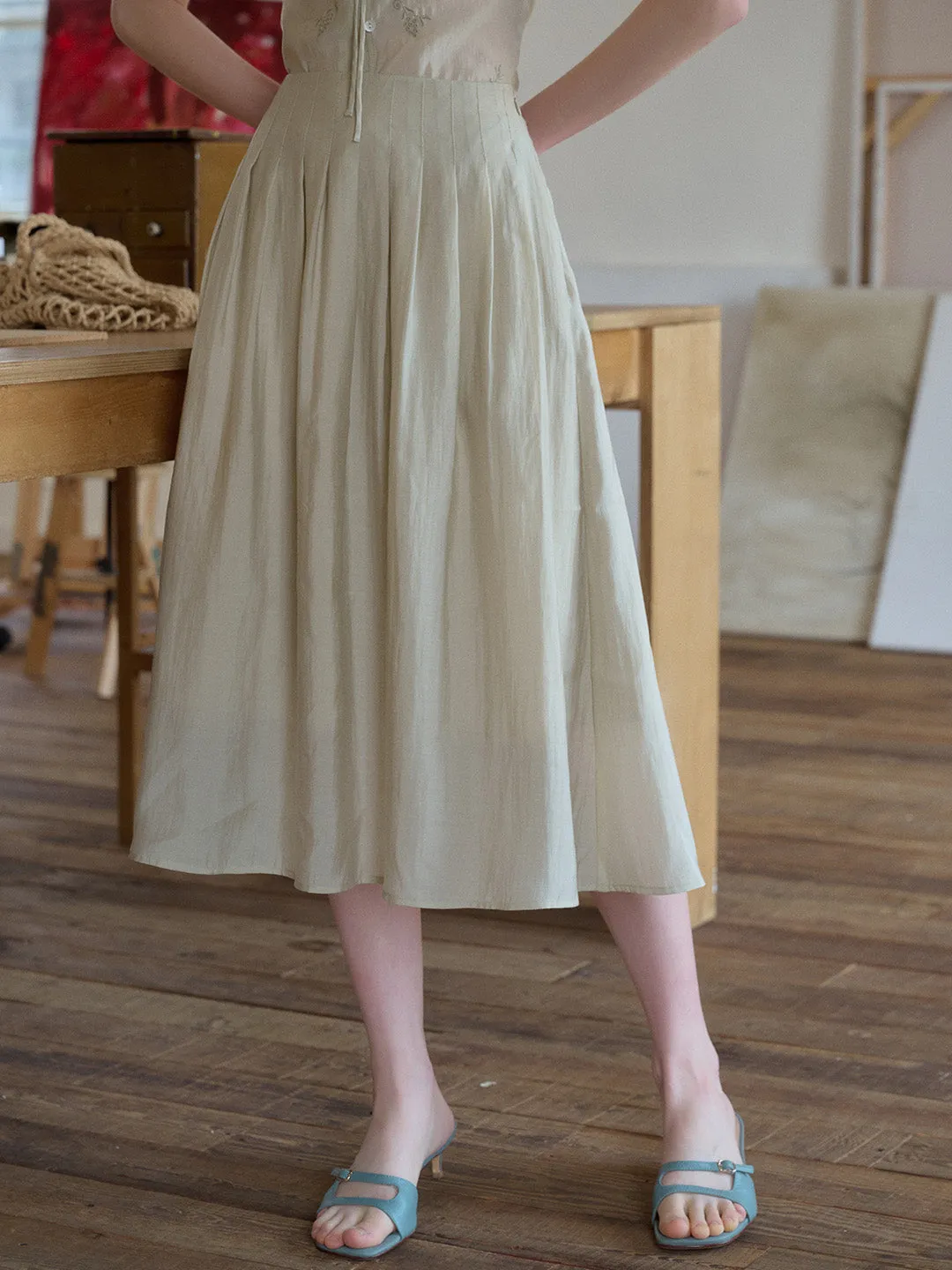 Alexandra Pleated Lyocell Skirt sold by Simple Retro product image thumbnail 5