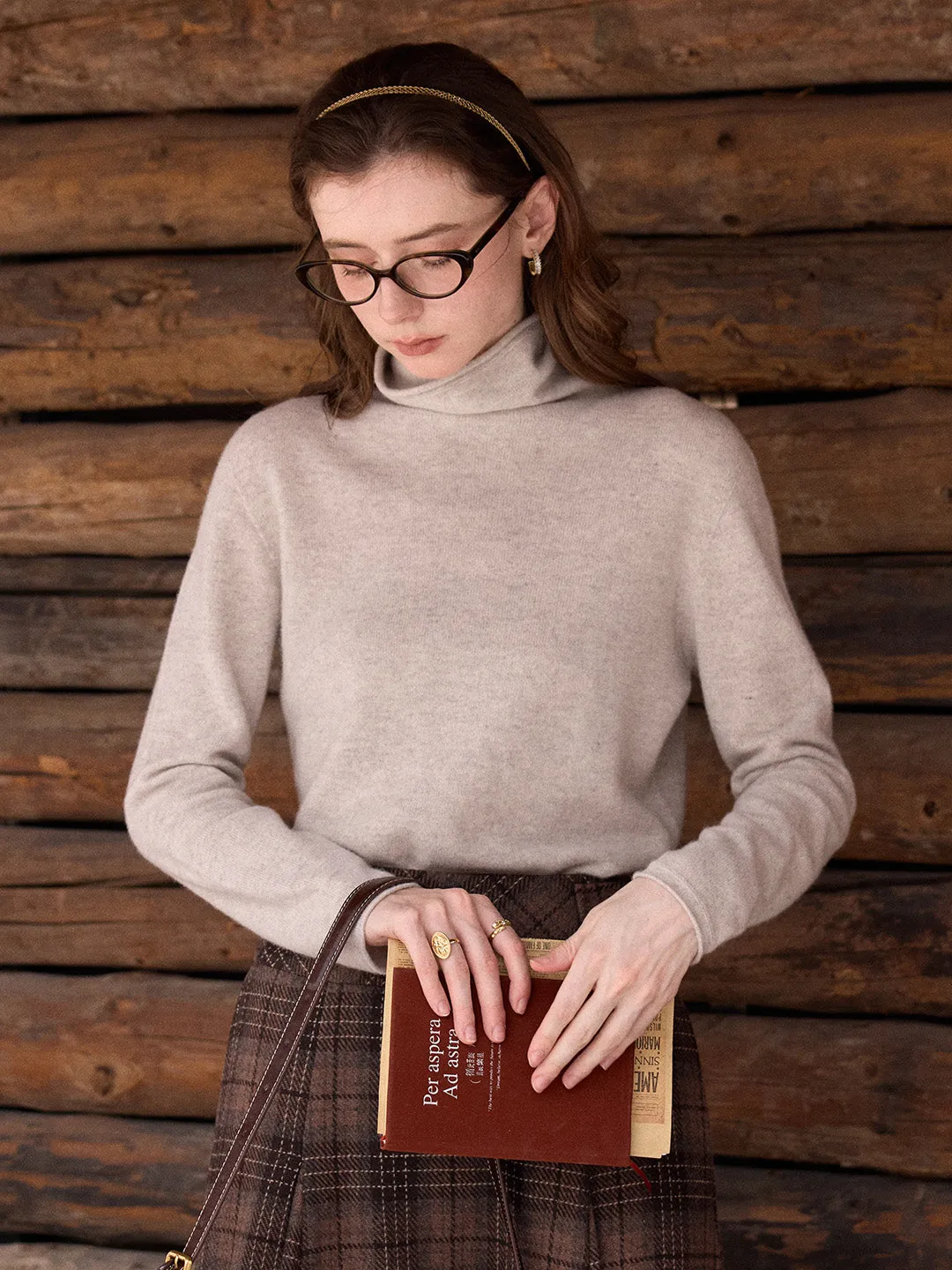 Marilyn Turtleneck Wool Cashmere Sweater sold by Simple Retro product image thumbnail 4