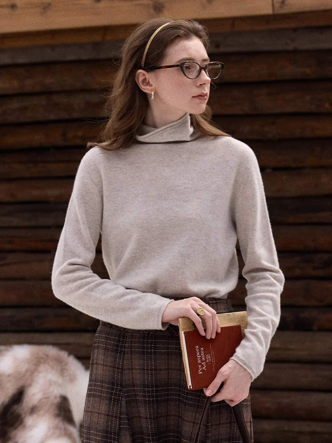 Marilyn Turtleneck Wool Cashmere Sweater sold by Simple Retro product image thumbnail 5