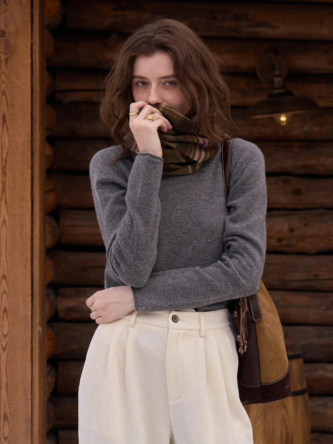 Marilyn Turtleneck Wool Cashmere Sweater sold by Simple Retro product image thumbnail 4