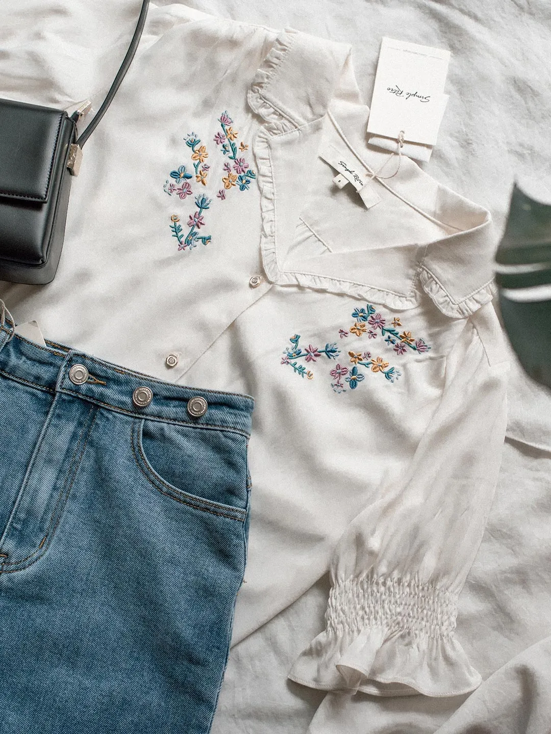 Alicia Floral Embroidery V-Neck Blouse White sold by Simple Retro product image thumbnail 2