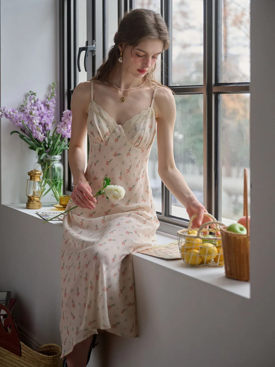 Juliana Lace Patchwork V-neck Floral Suspender Dress sold by Simple Retro product image thumbnail 5