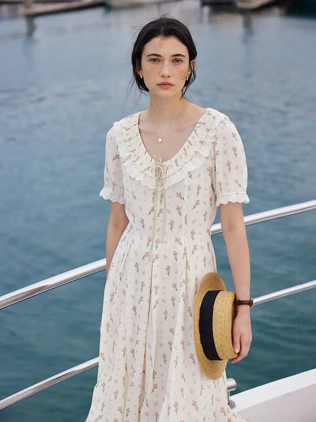 【Final Sale】Alianna Round Neck Floral Dress sold by Simple Retro product image thumbnail 2