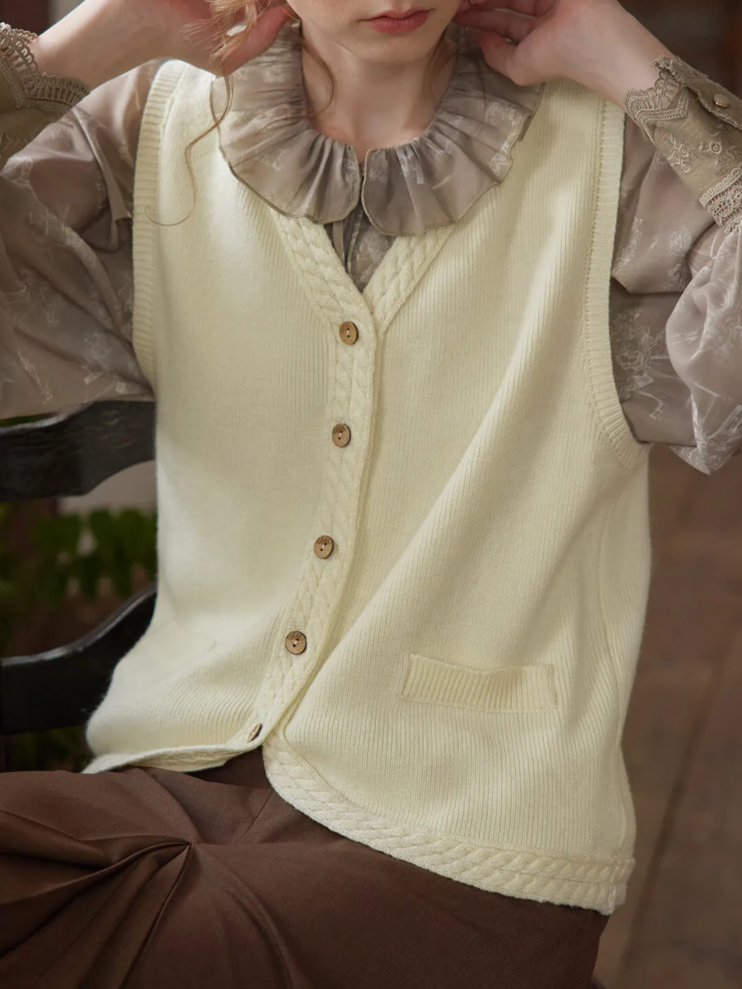 Brielle Cable White Knitted Vest sold by Simple Retro product image thumbnail 3