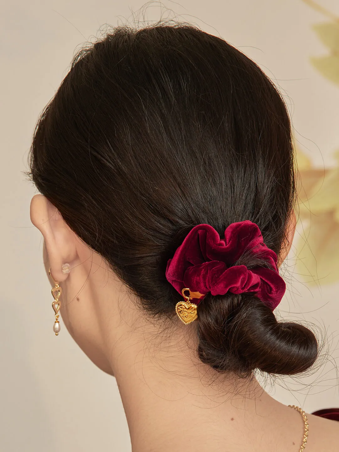 Simple Retro Heart Pendant Scrunchie sold by Simple Retro product image thumbnail 2