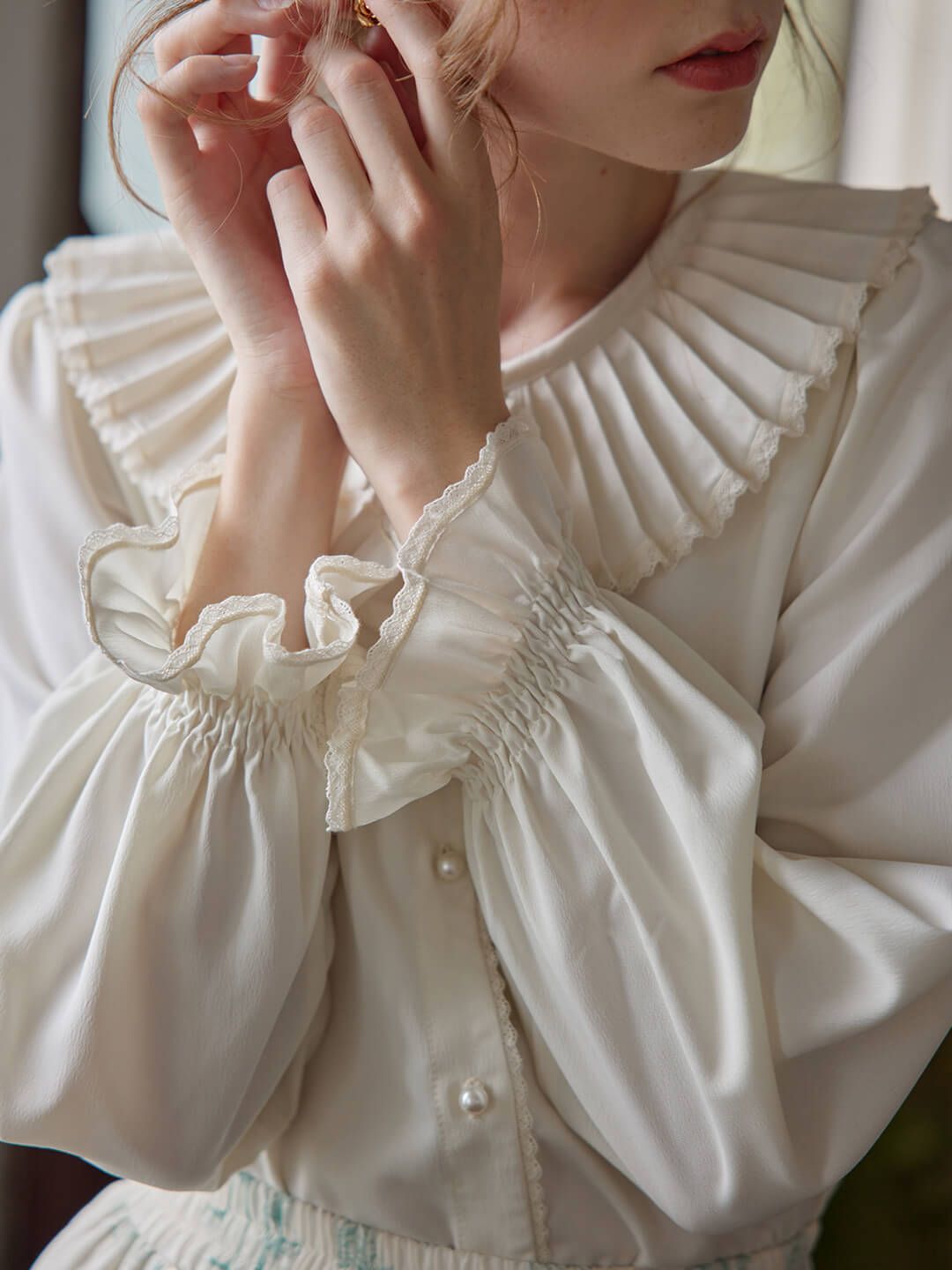 【FINAL SALE】Sierra Frilled Round Collar White Blouse sold by Simple Retro product image thumbnail 2