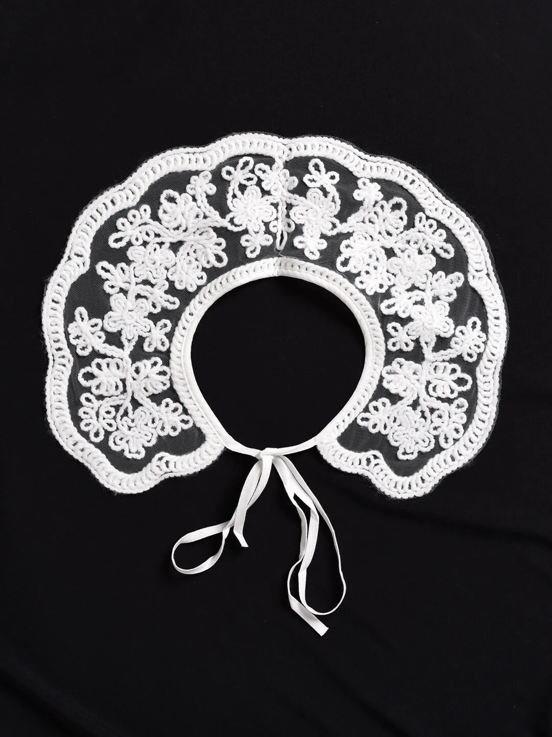 Carol White Detachable Collar sold by Simple Retro product image thumbnail 4