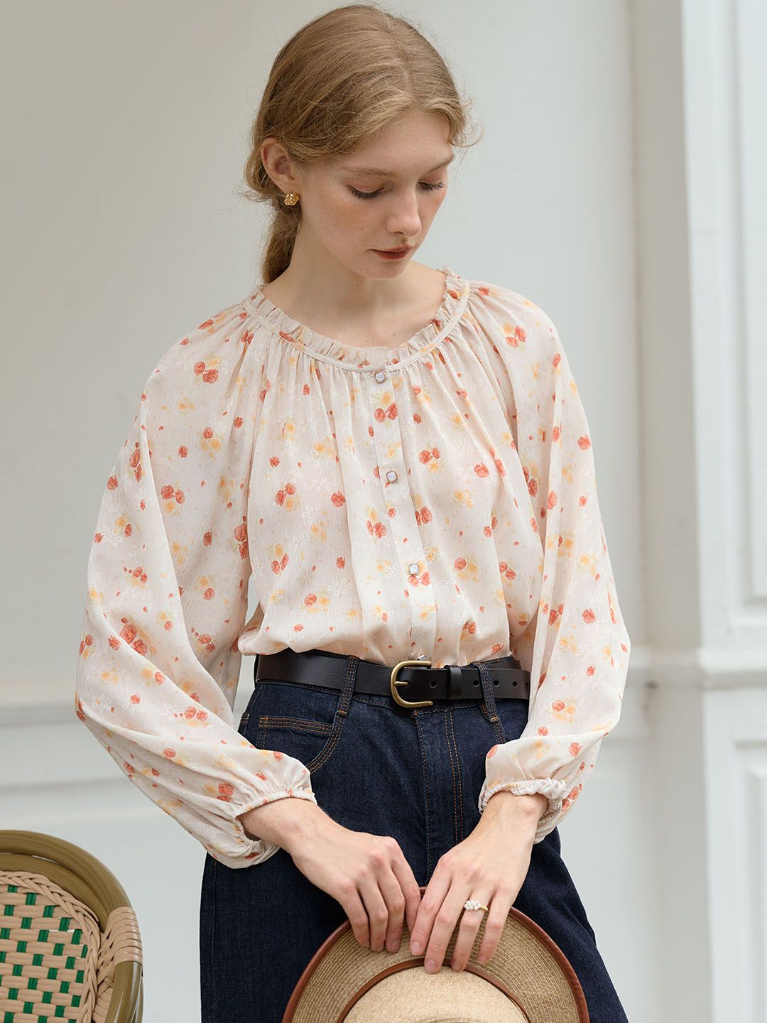 Raina Round Neck Floral Print Balloon Sleeve Blouse sold by Simple Retro product image thumbnail 2