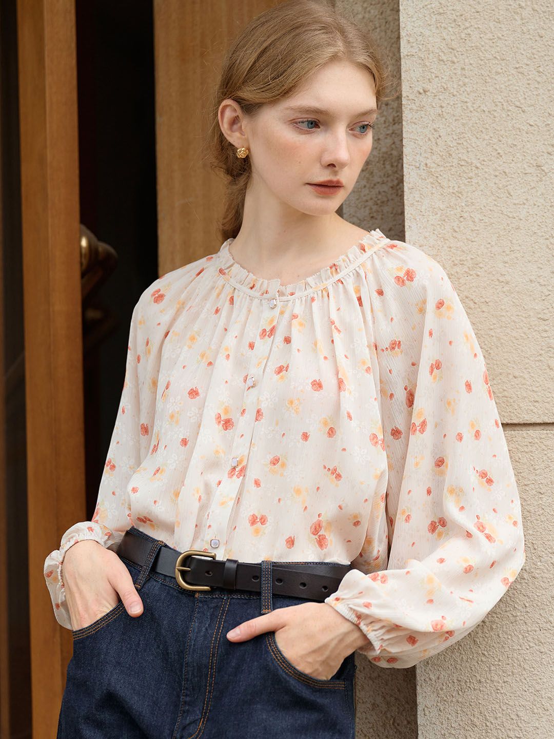 Raina Round Neck Floral Print Balloon Sleeve Blouse sold by Simple Retro product image thumbnail 4