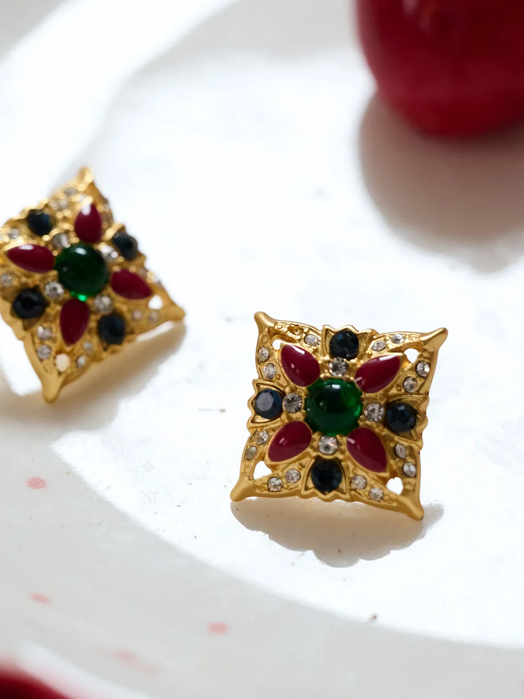 Macaron Vintage Red Green Earrings sold by Simple Retro product image thumbnail 5