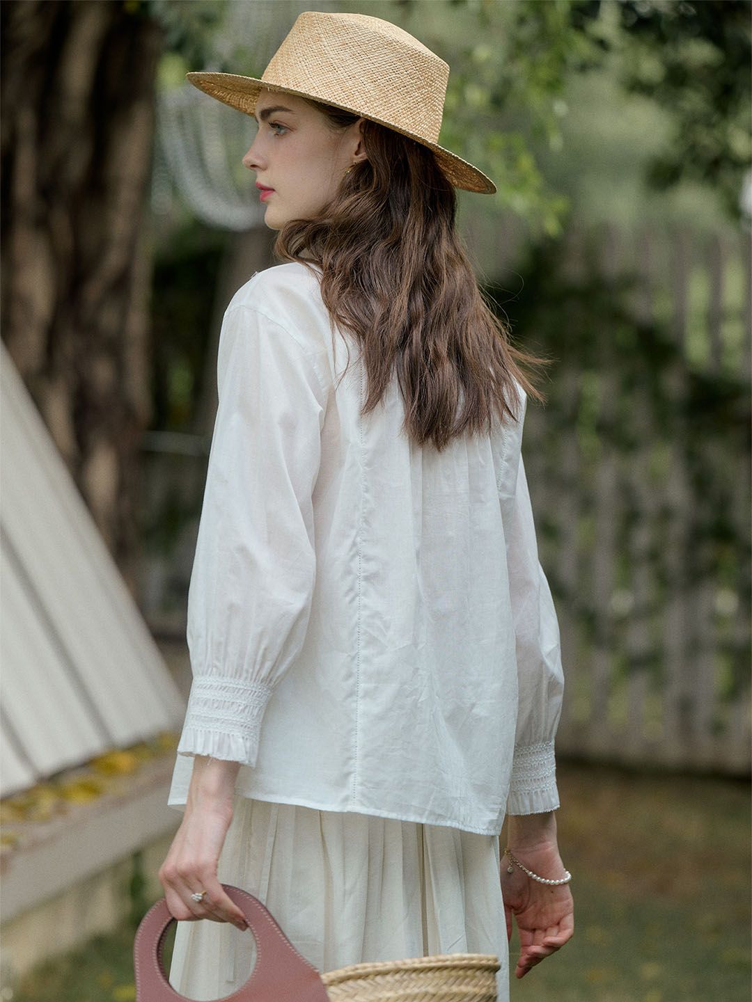 【Final Sale】daline Classic Crew Neck Lace Patchwork Cotton Blouse sold by Simple Retro product image thumbnail 5