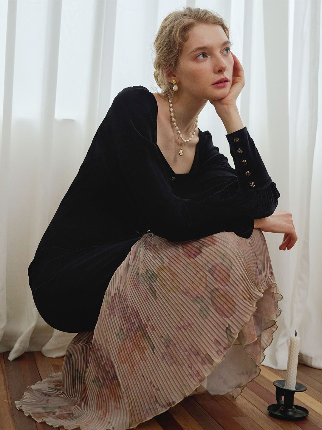 【Final Sale】Sadie Floral Print Sweetheart Neck Button Front Dress sold by Simple Retro product image thumbnail 6