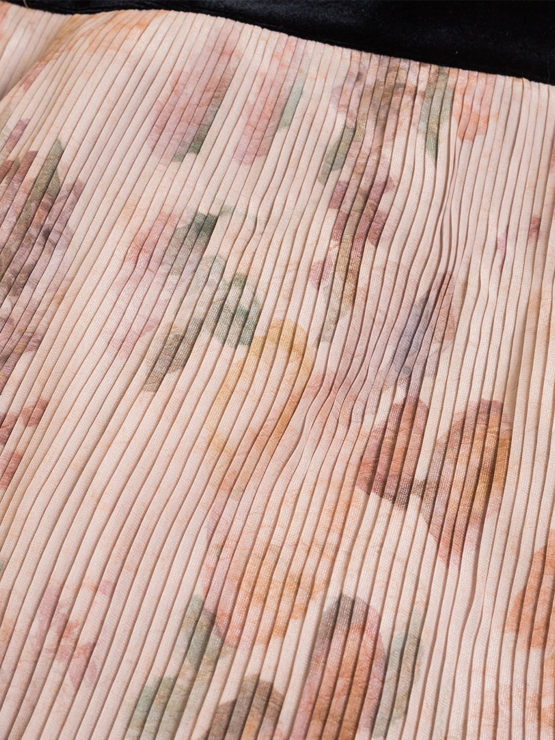 【Final Sale】Sadie Floral Print Sweetheart Neck Button Front Dress sold by Simple Retro product image thumbnail 11