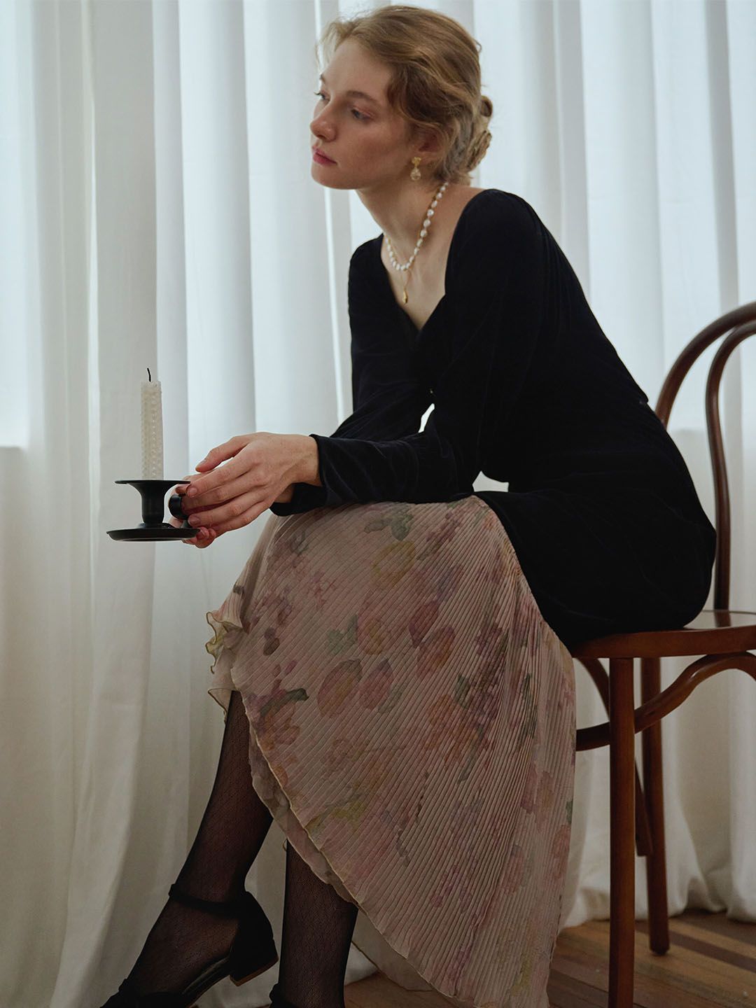 【Final Sale】Sadie Floral Print Sweetheart Neck Button Front Dress sold by Simple Retro product image thumbnail 2