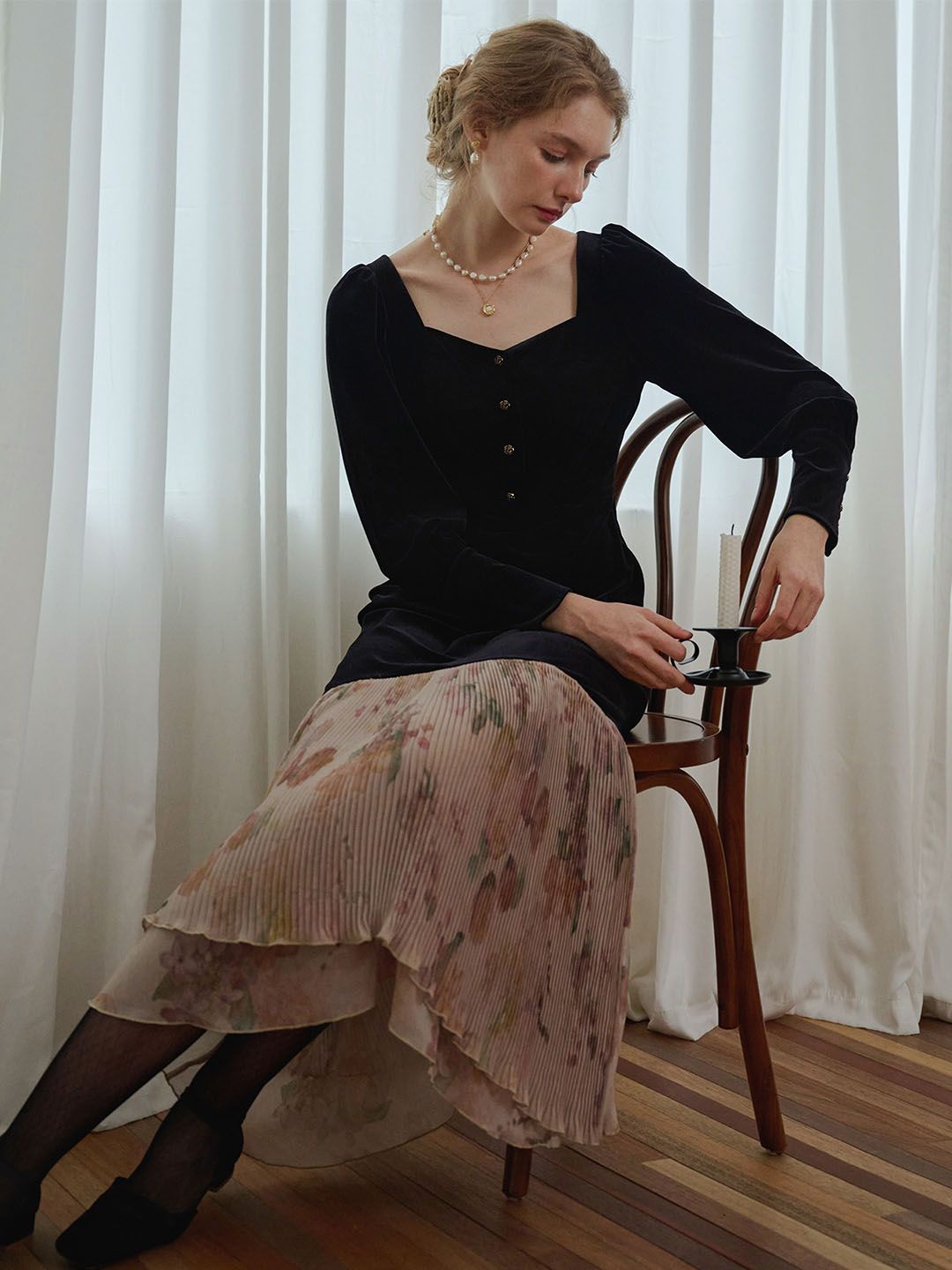 【Final Sale】Sadie Floral Print Sweetheart Neck Button Front Dress sold by Simple Retro