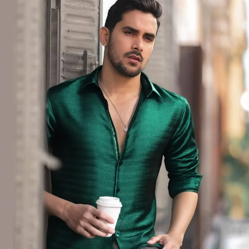 Ties2you Mens Hunter Green Dress Shirt Solid Wrinkle Free Long Sleeve Button Down Shirt sold by Ties2You