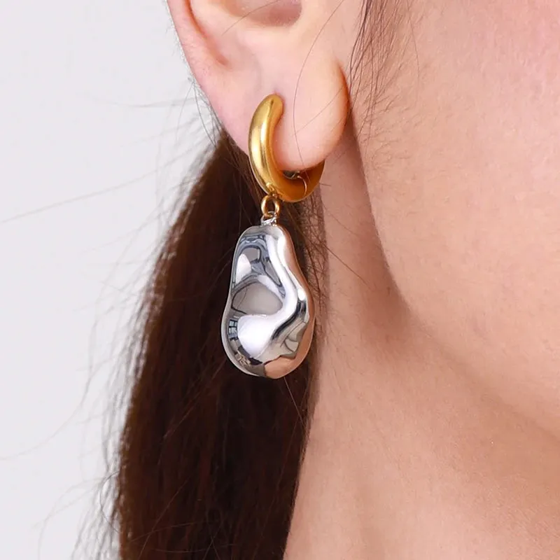 Abstract Teardrop Dangle Gold sold by Elleexist product image thumbnail 4