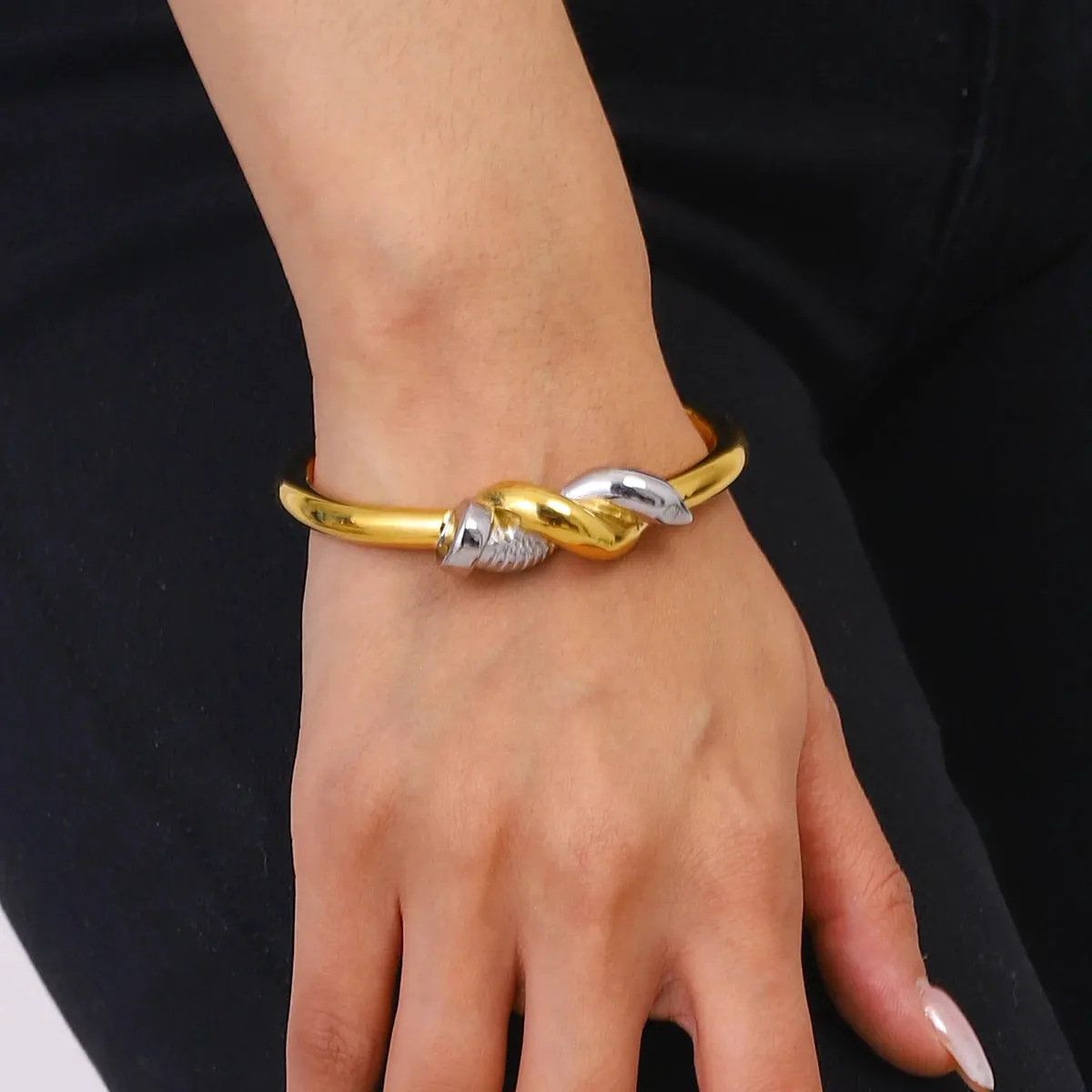 Duality Twist Bangle sold by Elleexist product image thumbnail 3
