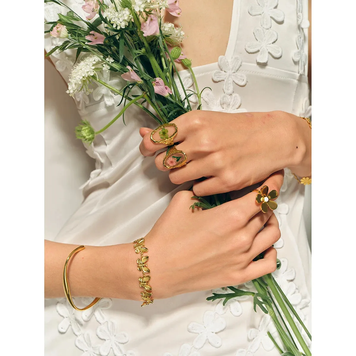 Papillon Grace sold by Elleexist product image thumbnail 3