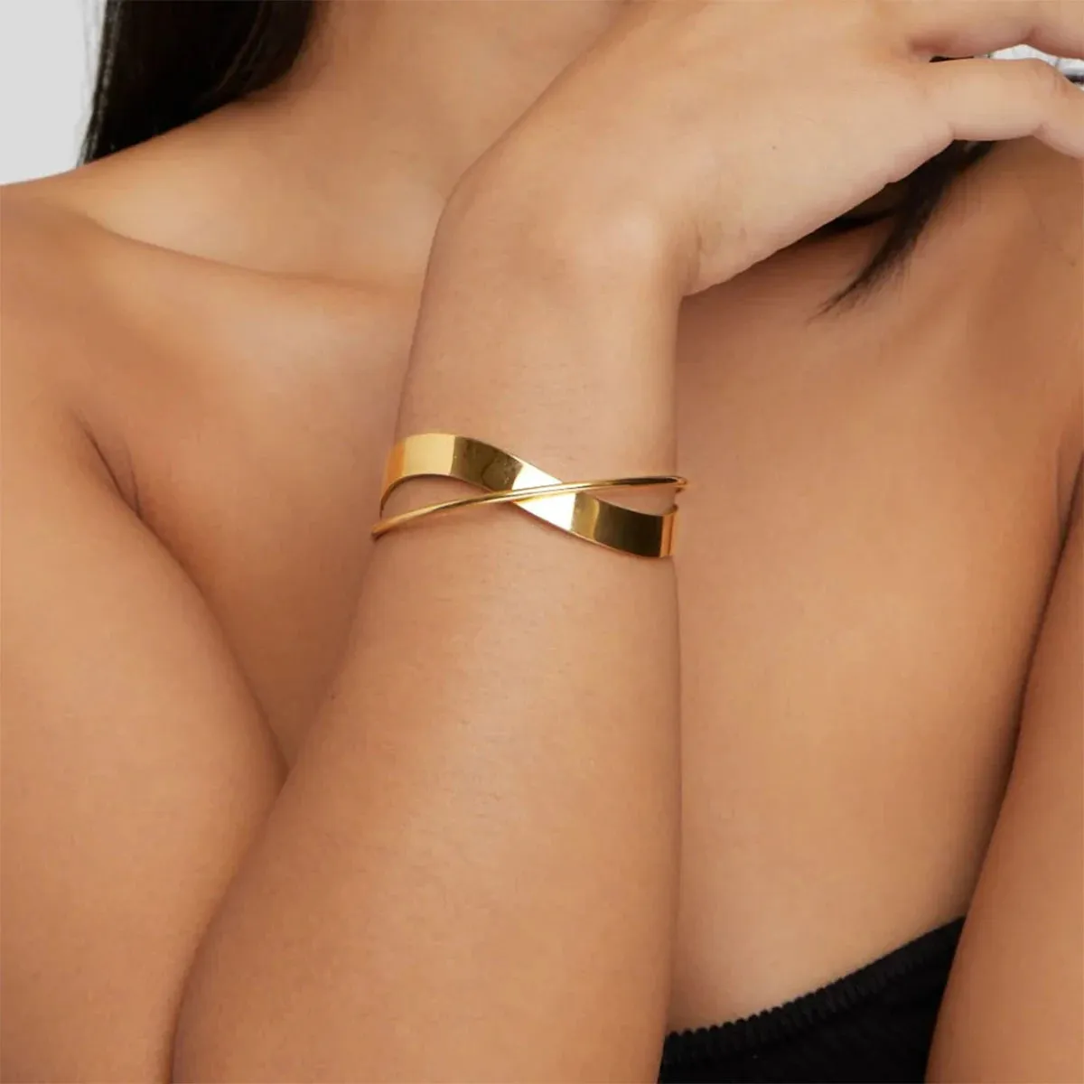 Eterna Flow Cuff sold by Elleexist product image thumbnail 2