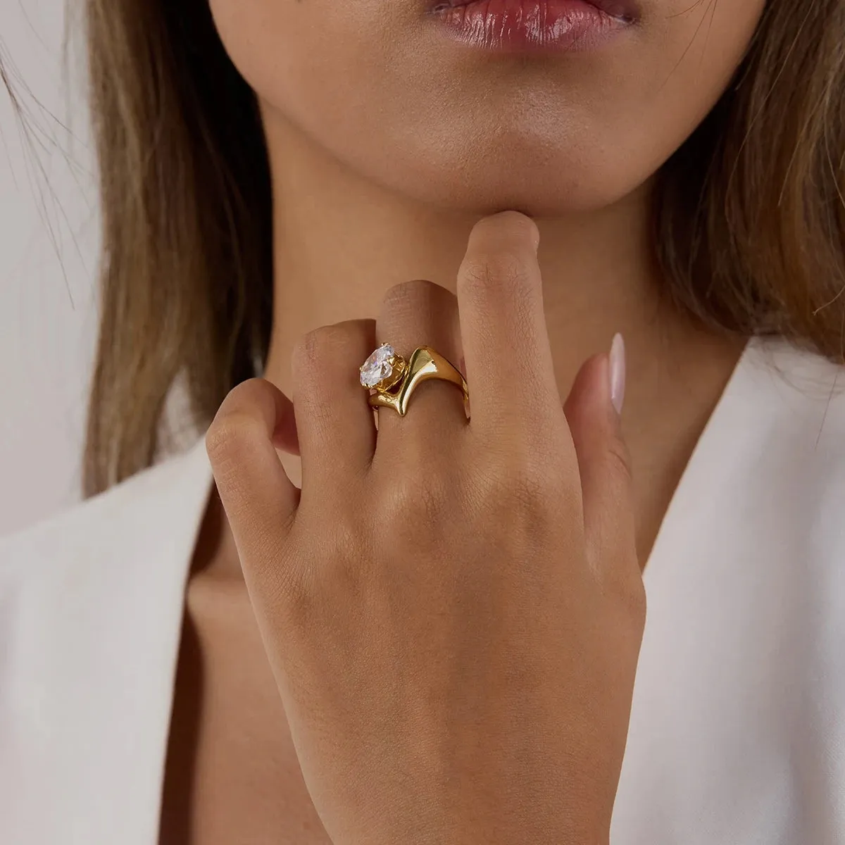 Luna Spark sold by Elleexist product image thumbnail 3