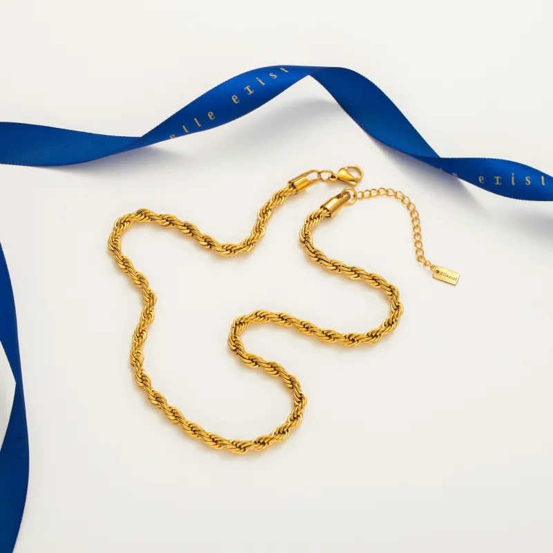 Twist of Elegance made by Elleexist