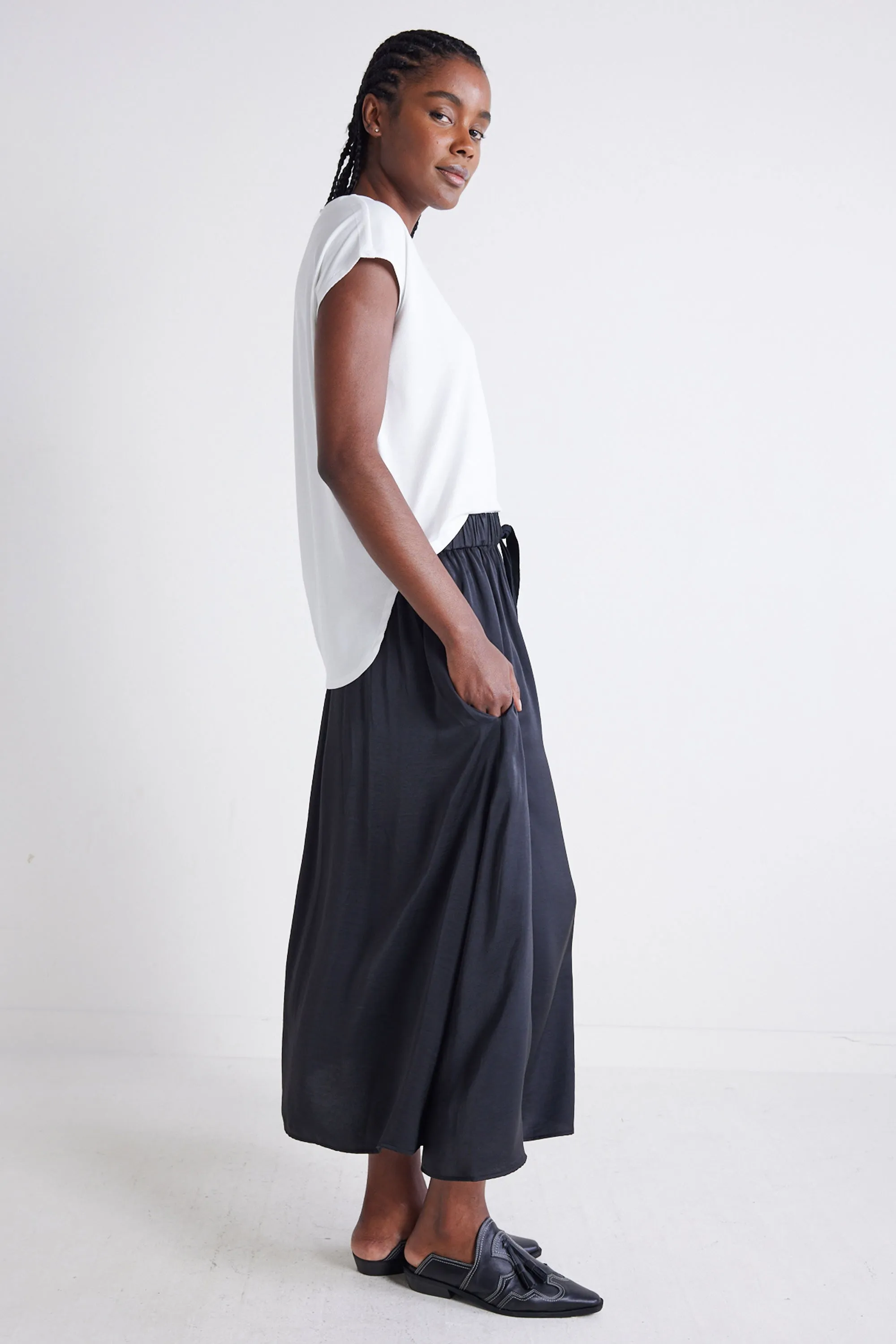 The Ribbed Tuck-In Tee sold by Ruti product image thumbnail 2