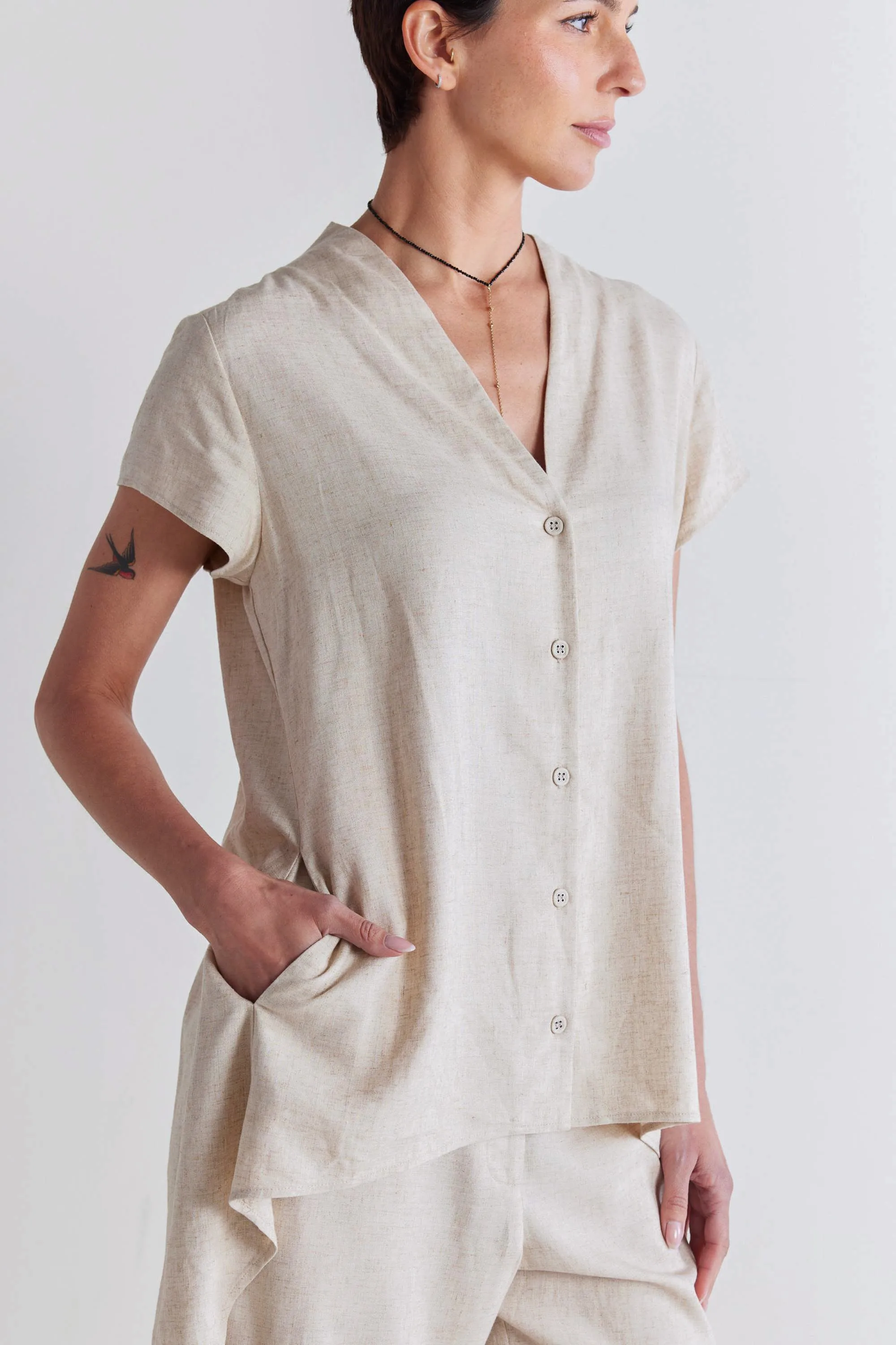 Daylight Linen High Low Blouse sold by Ruti product image thumbnail 2