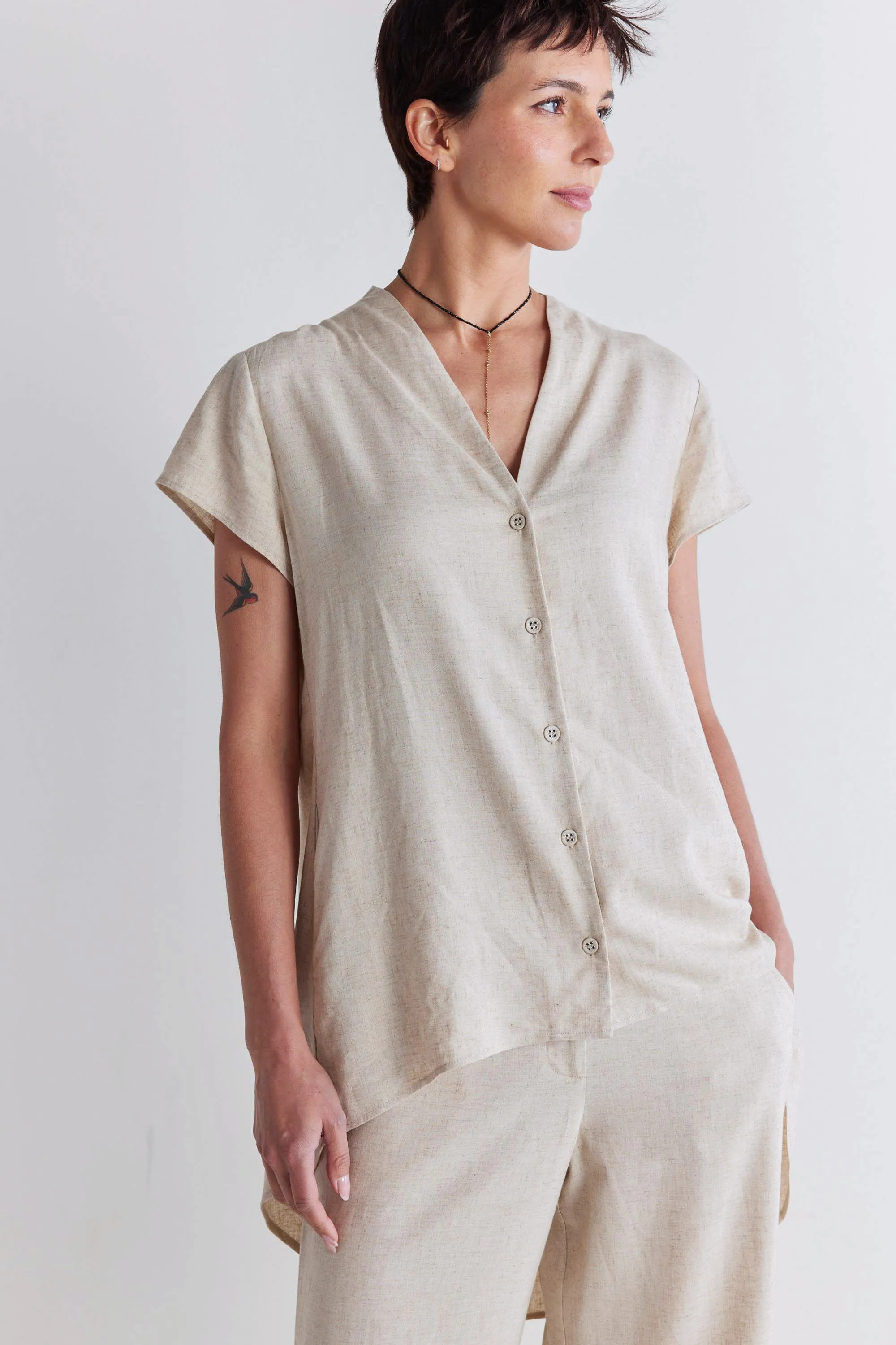 Daylight Linen High Low Blouse sold by Ruti