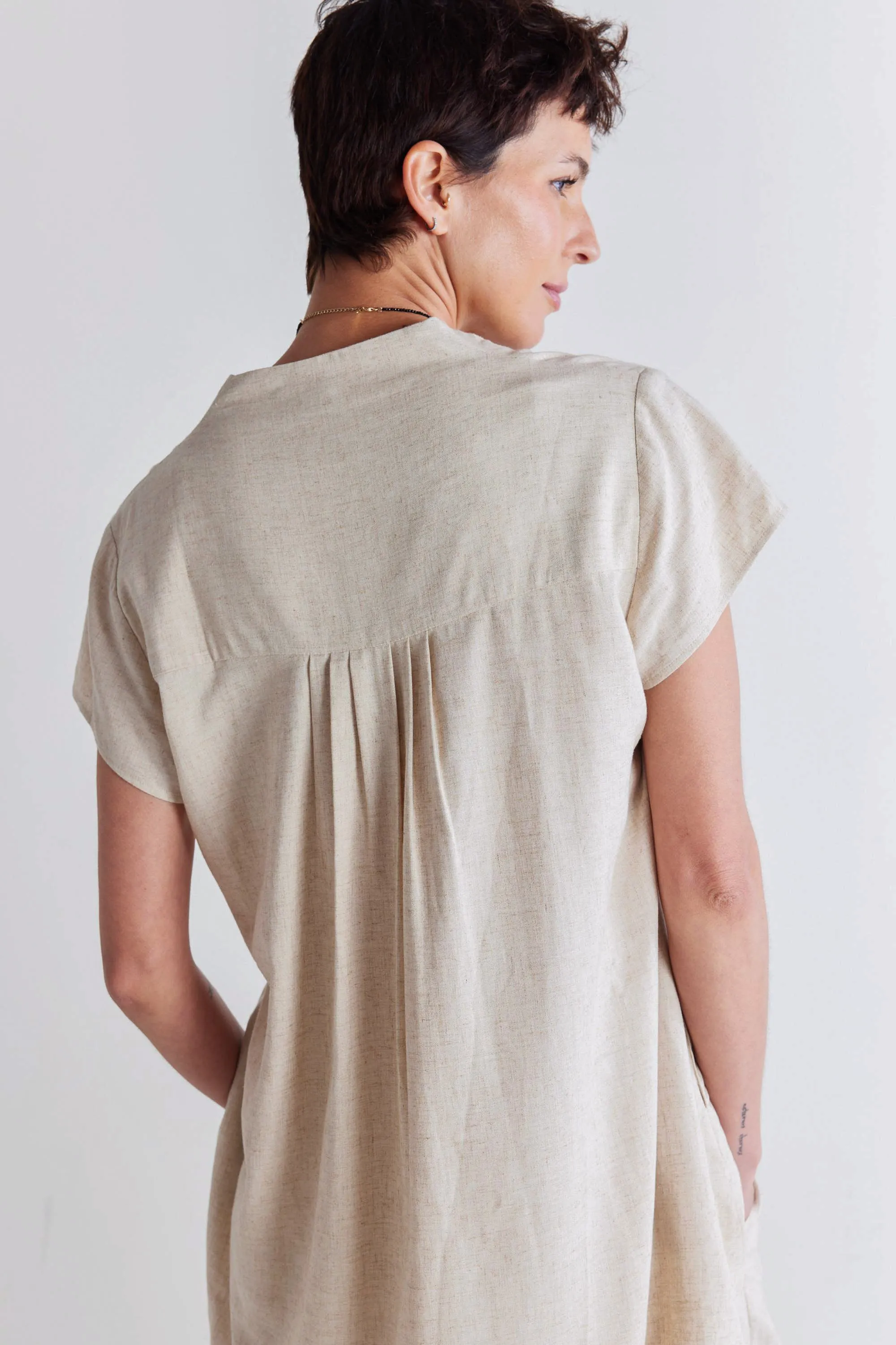 Daylight Linen High Low Blouse sold by Ruti product image thumbnail 3