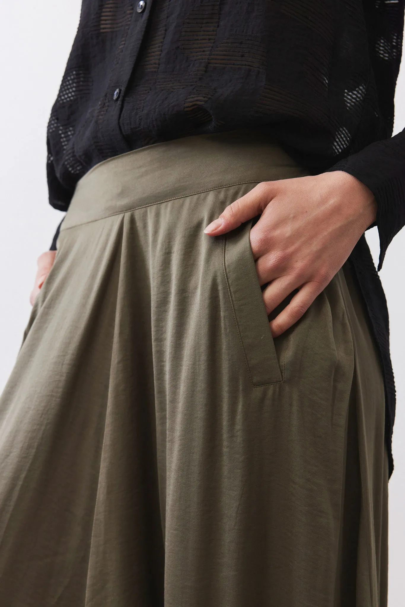 Slouchy Cropped Pants sold by Ruti product image thumbnail 4
