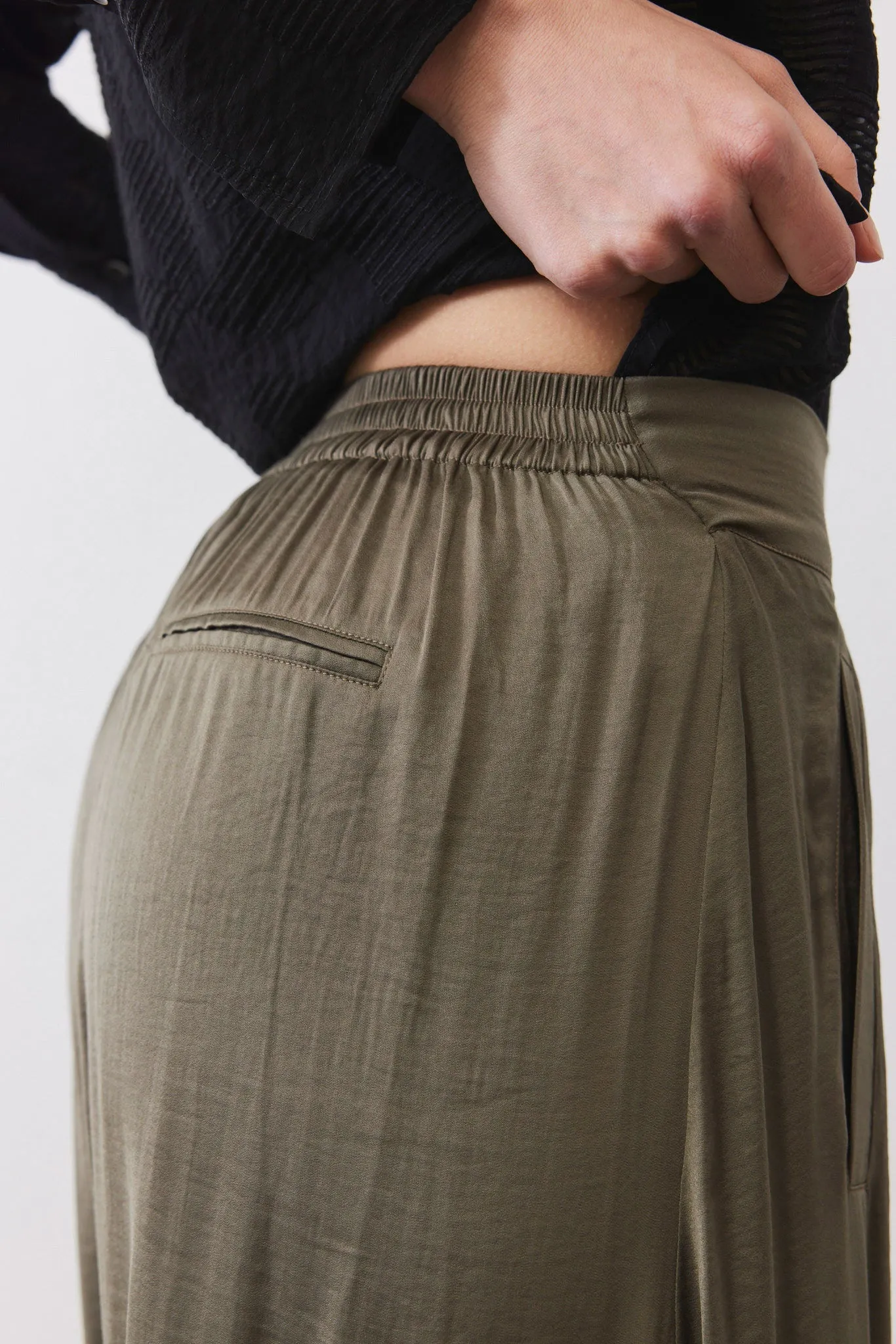 Slouchy Cropped Pants sold by Ruti product image thumbnail 5