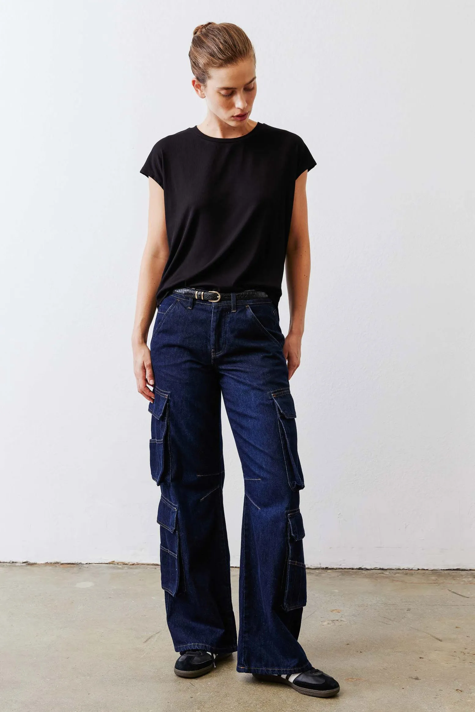 The Ribbed Tuck-In Tee sold by Ruti product image thumbnail 5