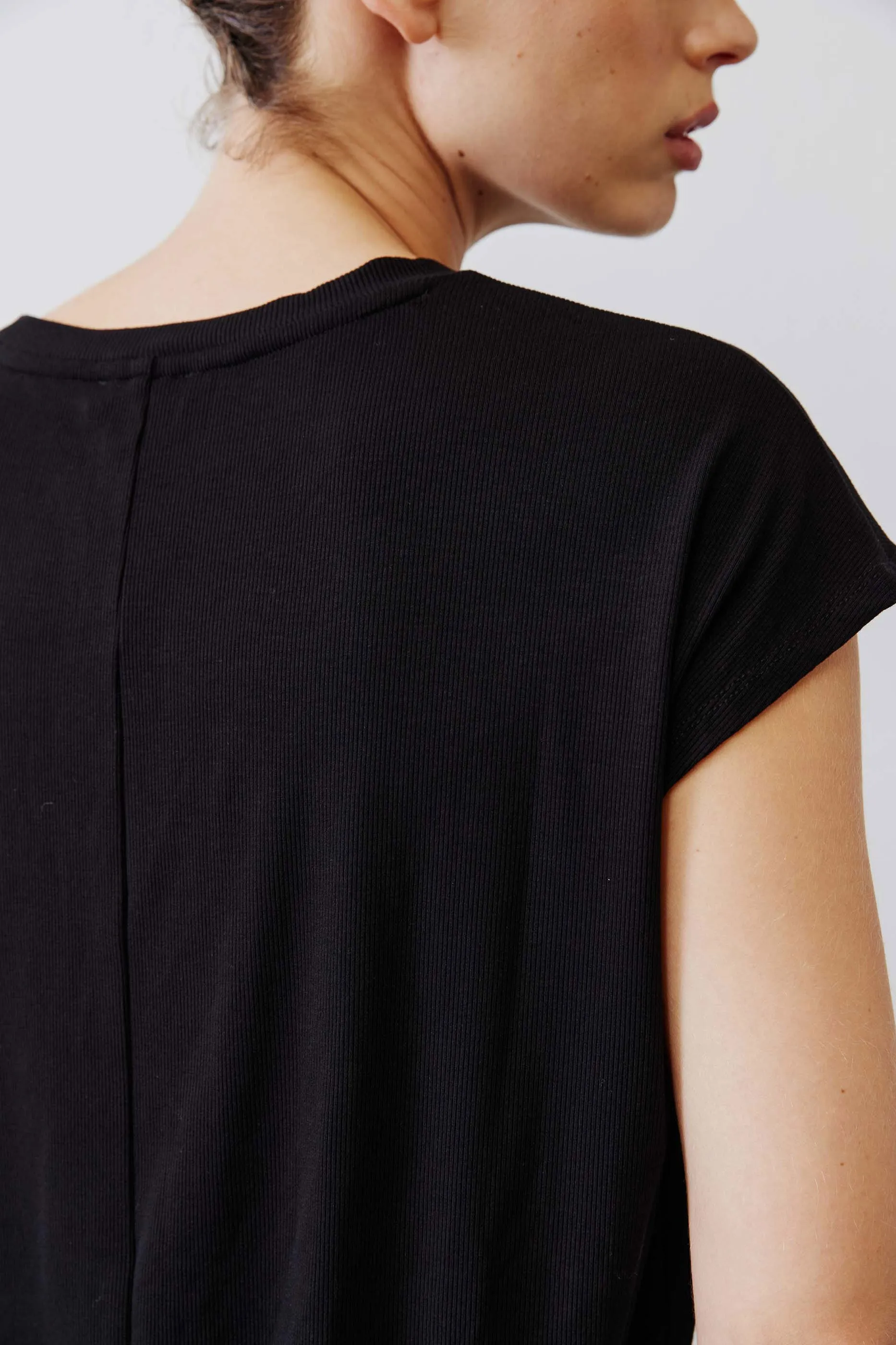 The Ribbed Tuck-In Tee sold by Ruti product image thumbnail 4